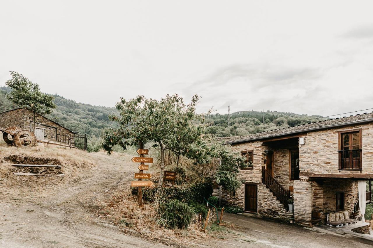 Casas De Outeiro Guest House Samos Exterior photo